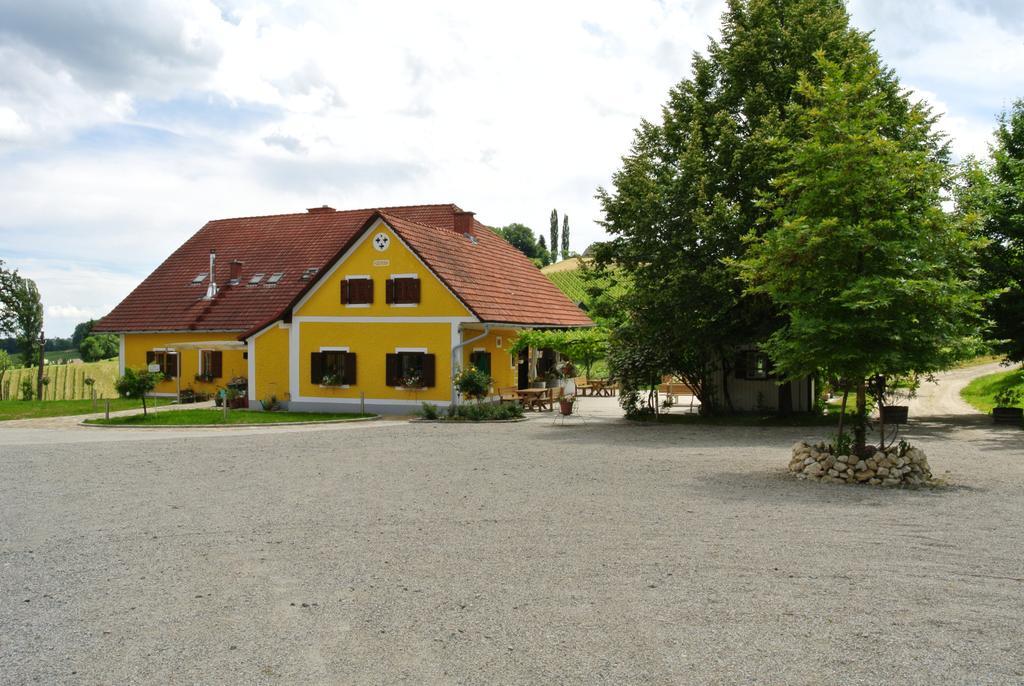 Weingut Primus Suedsteiermark Spielfeld Zewnętrze zdjęcie